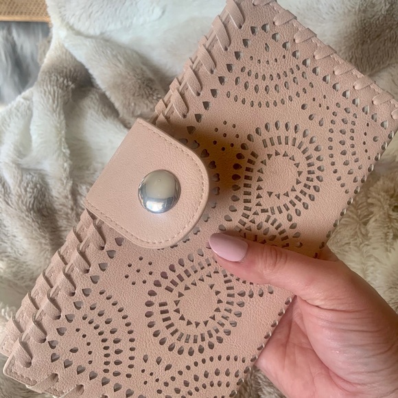 Light Pink Wallet - Picture 1 of 4